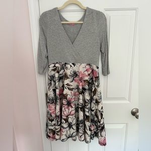 V-neck floral maternity dress